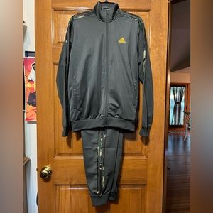 New Adidas men’s track suit